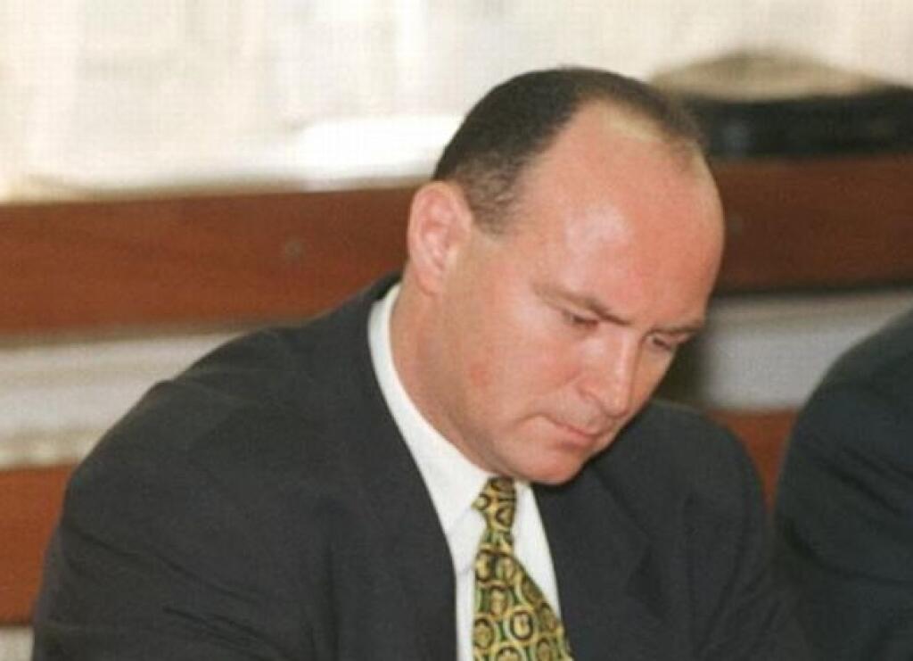 Legendárny slovenský hokejista Dušan Pašek, ktorého našli mŕtveho 15. marca 1998 v budove Clob hotela Slovan, zanechal po sebe tri deti. Z prvého manželstva má syna Dušana a dcéru Alexandru, z druhého synátora Dominika. Najstarší Dušan oslávil tento rok už 36. narodeniny, Saša bude mať v novembri 33 a Dominik má 25.