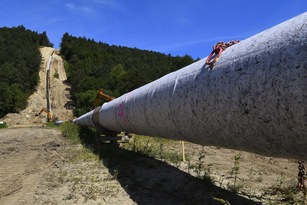 Zo výstavby na 103-kilometrovom slovenskom úseku prepojovacieho plynovodu Poľsko - Slovensko.