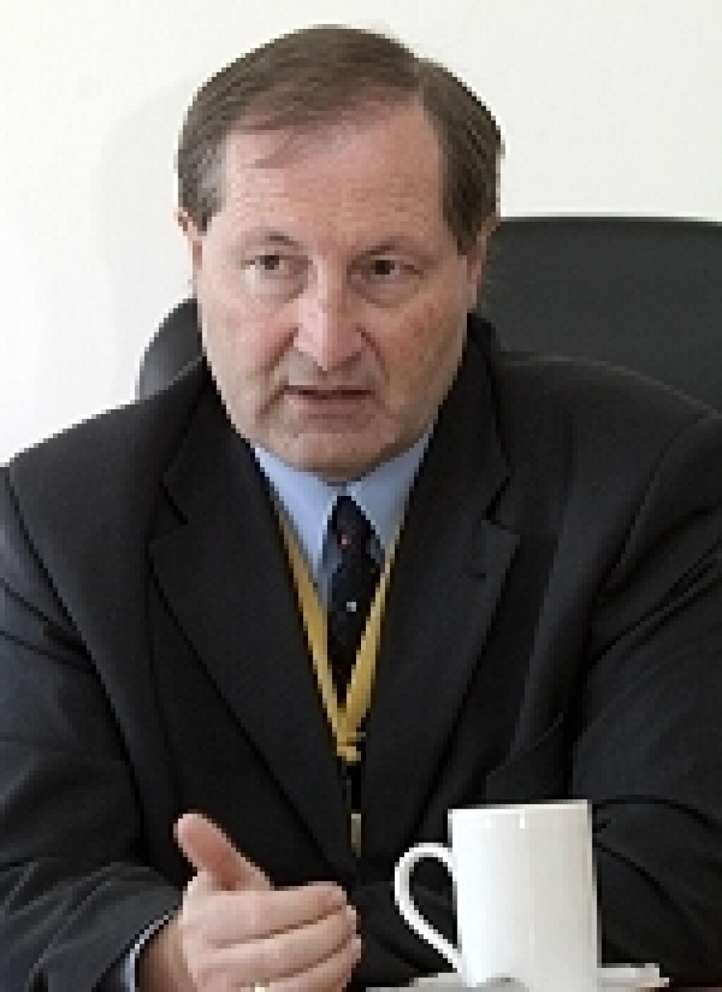 V exprese dominujú globálni hráči
