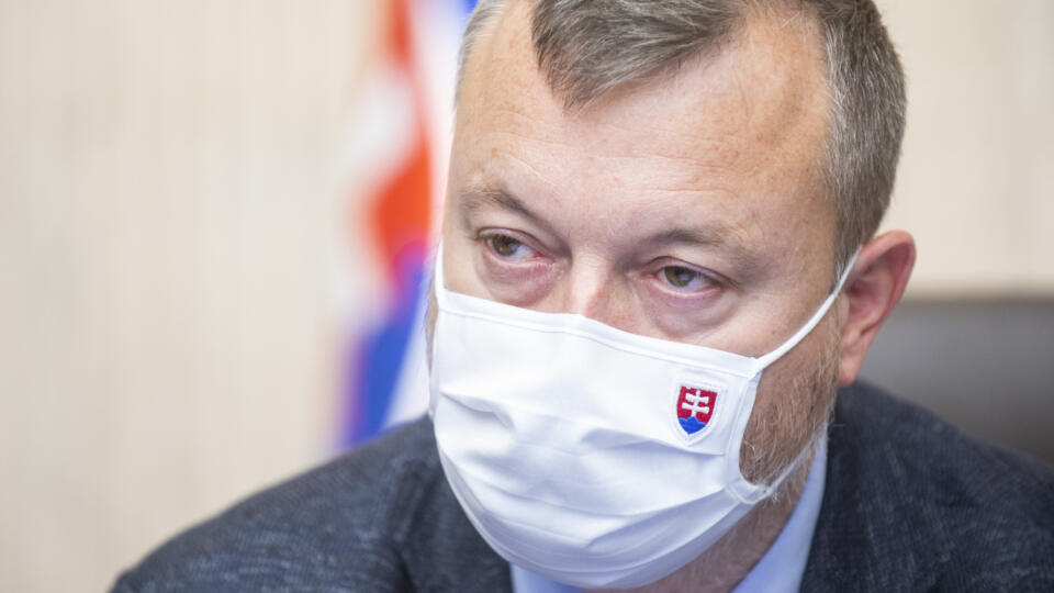 Na snímke minister práce, sociálnych vecí a rodiny SR Milan Krajniak (Sme rodina) počas rokovania Hospodárskej a sociálnej rady SR 13. októbra 2021 v Bratislave. FOTO TASR - Jakub Kotian