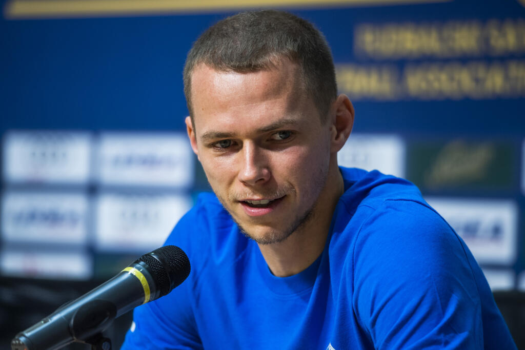 Na snímke slovenský futbalista Ondrej Duda počas tlačovej konferencie pred štvrtkovým prípravným zápasom Čierna Hora - Slovensko v čiernohorskej Podgorici v stredu 16. novembra 2022. FOTO TASR - Jaroslav Novák