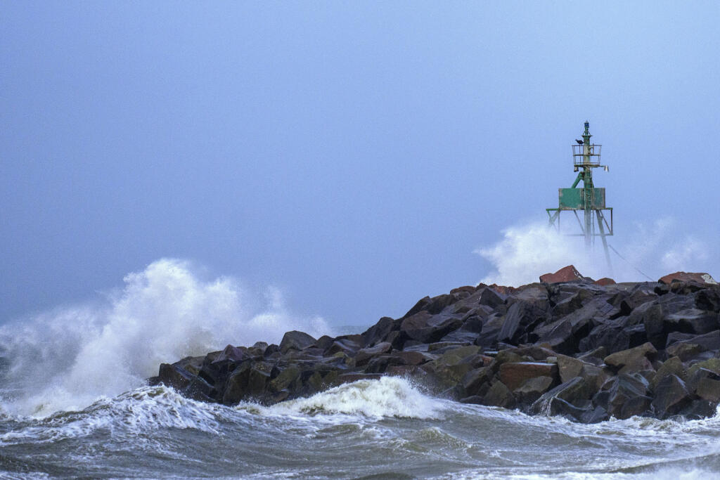 Búrka Otto prichádza do Hirtshals v severnom Jutsku v Dánsku v piatok 17. februára 2023. Nórsko tvrdí, že chce otvoriť časti nórskeho kontinentálneho šelfu pre komerčnú hlbokomorskú ťažbu v súlade so stratégiou krajiny hľadať nové ekonomické príležitosti a znížiť jeho závislosť od ropného a plynárenského priemyslu. (Henning Bagger./Ritzau Scanpix cez AP, súbor)