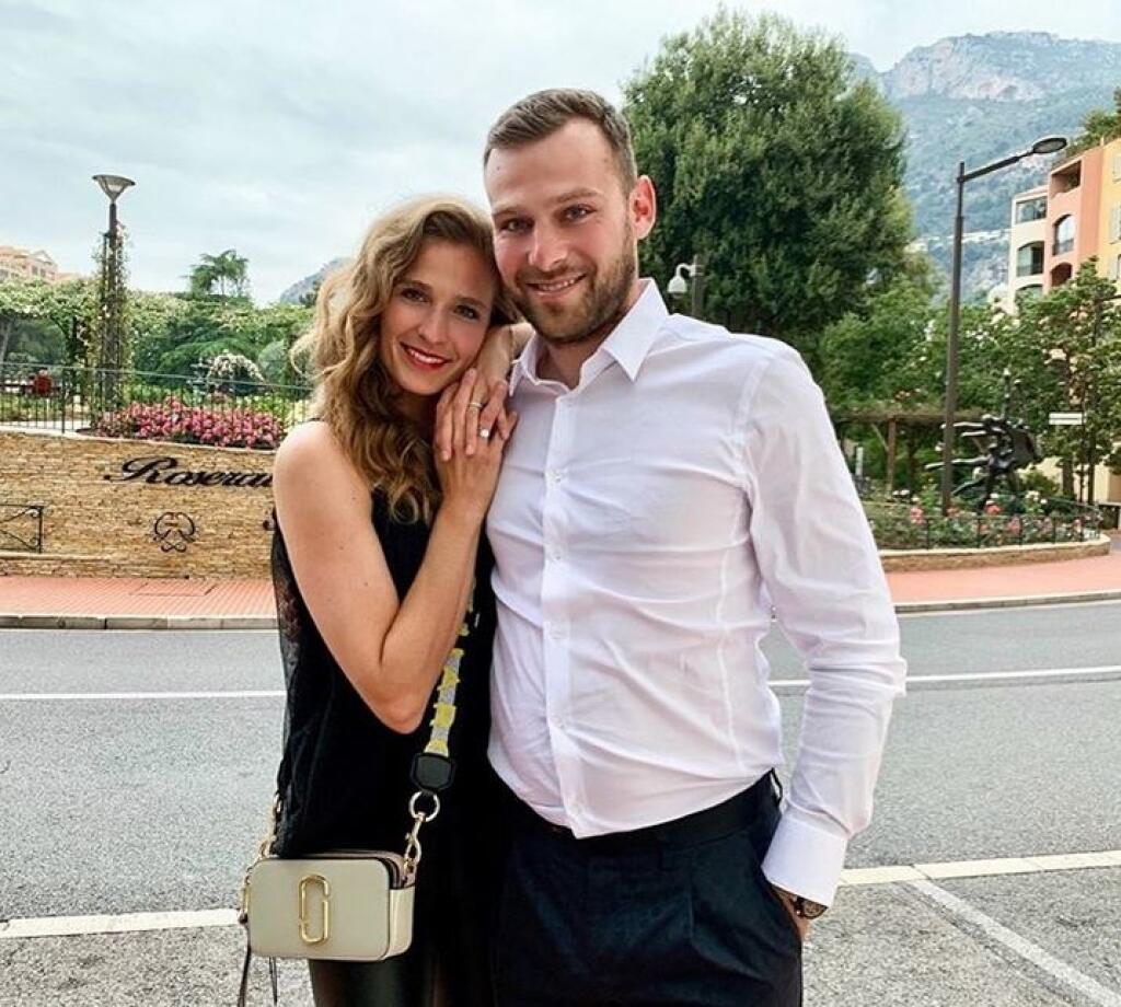 Petrova manželka Katarína mala pred dvomi týždňami svoj program. Nechýbala totiž na Veľkej cene Monaka, navštívil ju okrem iných jej brat. Mala však aj inú spoločnosť.