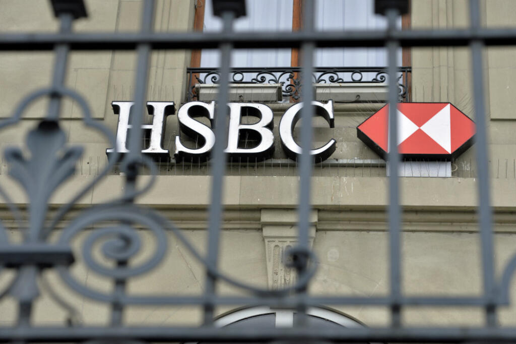 HSBC s novým vedením prepúšťa. Výpoveď hrozí tým, ktorí zarábajú viac