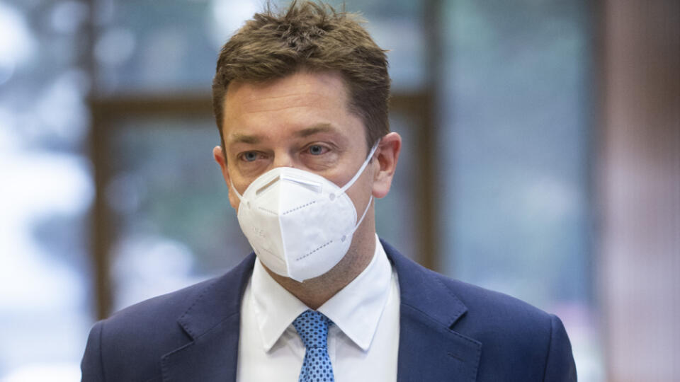 Na snímke minister dopravy a výstavby SR Andrej Doležal (Sme rodina) pred 86. rokovaním vlády SR 24. marca 2021 v Bratislave. FOTO TASR – Jakub Kotian