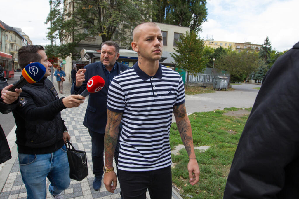Vlado zareagoval veľmi impulzívne, keď ešte počas zápasu odišiel z lavičky a o pár hodín vyhlásil, že pod Hapalom reprezentovať nebude.