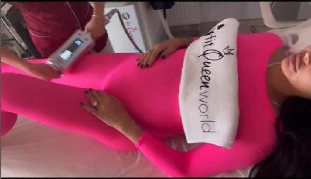 Čerstvá mamina Zuzana Plačková sa dala do boja s nabratými kilečkami.