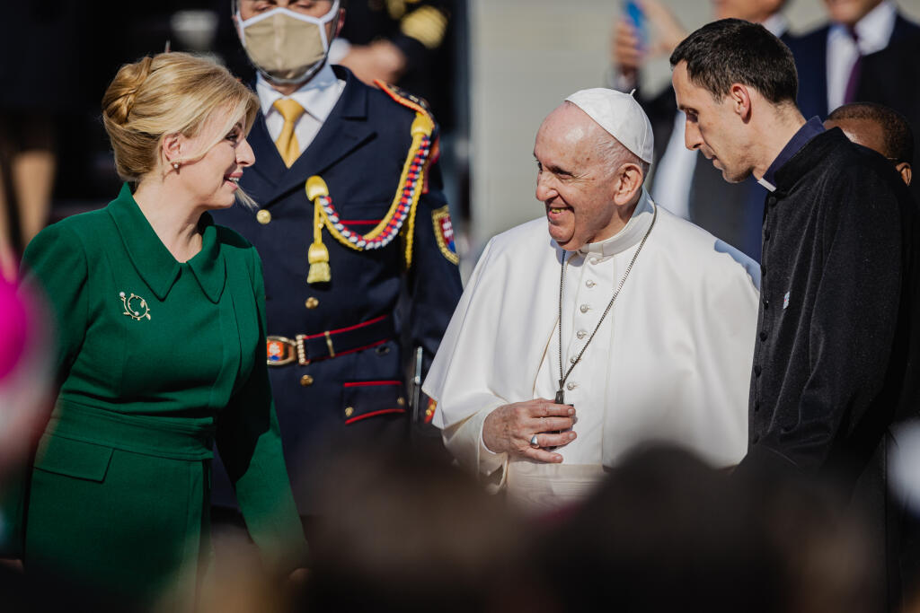Pápež František priletel v nedeľu 12.9. 2021 na štvordňovú návštevu Slovenskej republiky. Na snímke Pápež František, vlastným menom Jorge Mario Bergoglio a Prezidentka Zuzana Čaputová.
