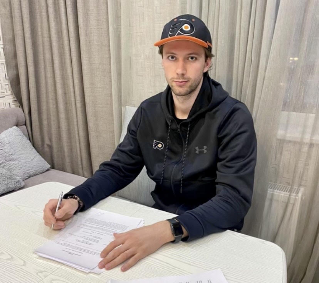 Fedotov nedávno podpísal kontrakt s Philadelphiou Flyers.