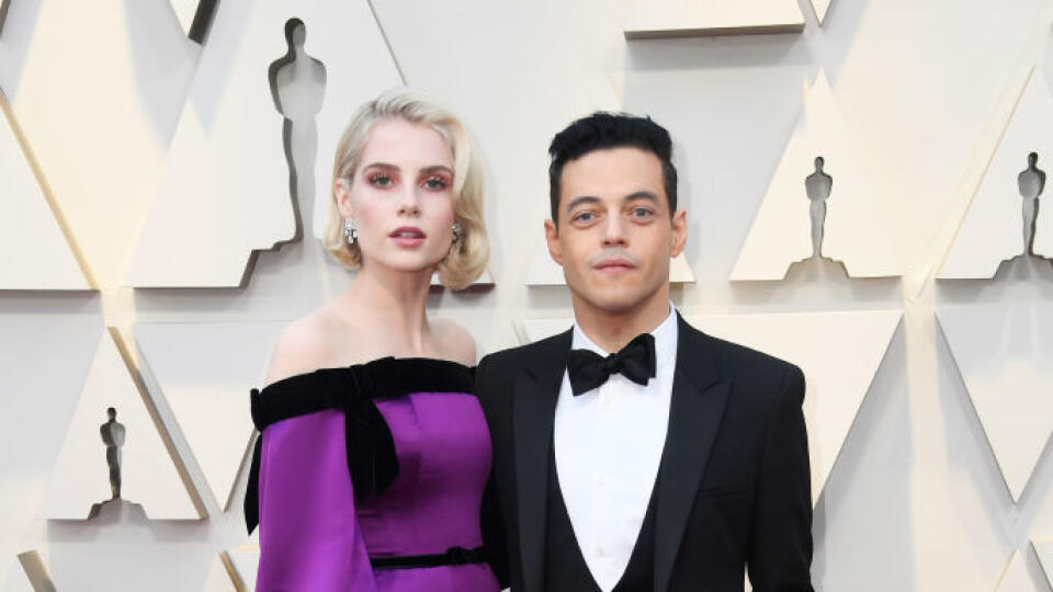 Lucy Boynton, si srdcom filmu Bohemian Rhapsody, uchmatla si si aj moje srdce – odkázal Rami Malek v ďakovnej reči na Oscaroch svojej priateľke. Rami hral v životopisnom filme frontmana skupiny Queen Freddieho Mercuryho a Lucy Freddieho životnú lásku Mary Austin. Láska z filmového plátna prerástla do skutočnosti. 