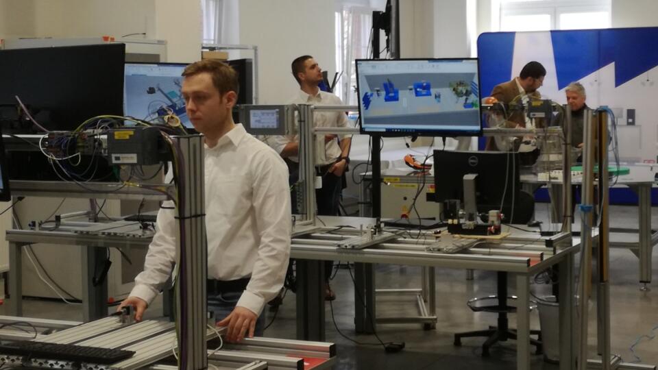 Na TUKE otvorili prvý slovenský testbed