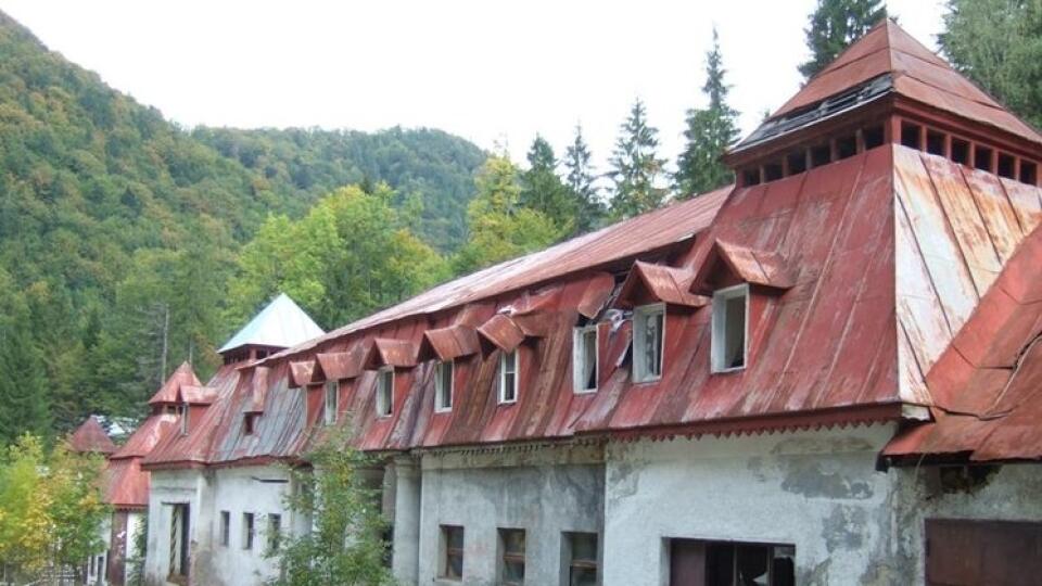 KORYTNICA: Kúpele celé desaťročie pustnú. Zavítajú tam jedine zvedaví turisti.