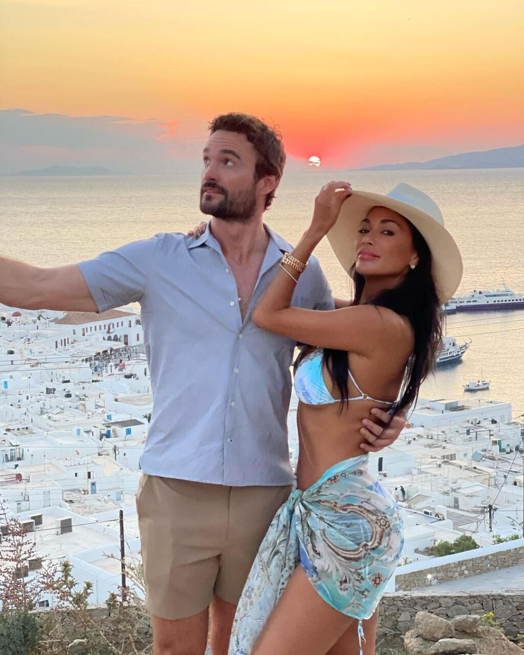 Nicole Scherzinger pred lockdownom v Británii, kde žije, najprv utiekla do USA a potom kade-tade do sveta. Počas najväčšej pandémie koronavírusu lietala azda viac než britské aerolinky a pendlovala medzi Karibikom, Portugalskom, USA, Mexikom a Gréckom.