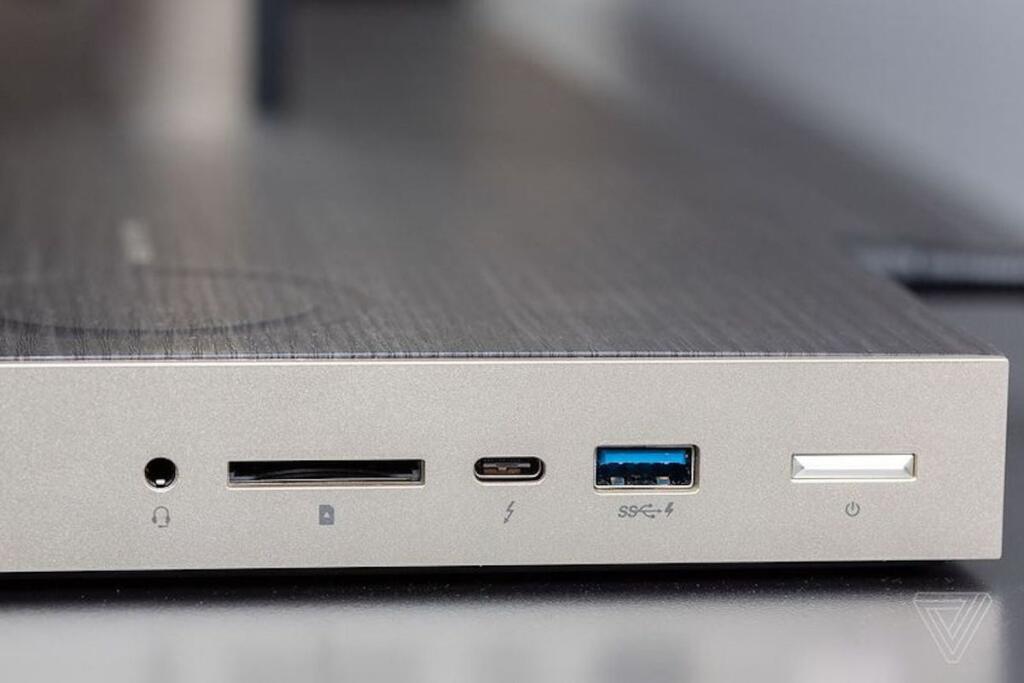 HP Envy Curved AiO 34 detail
