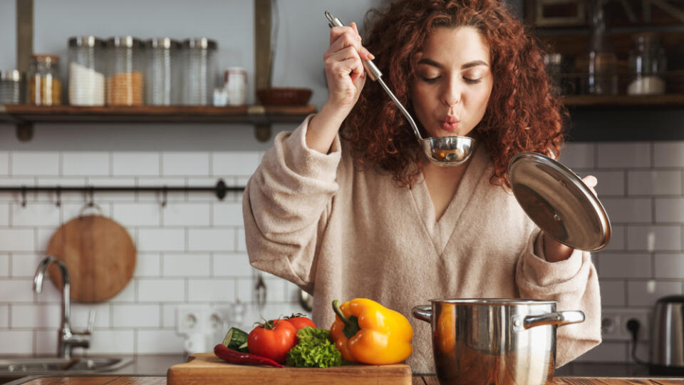 Photo,Of,Pretty,Caucasian,Woman,Holding,Cooking,Ladle,Spoon,While