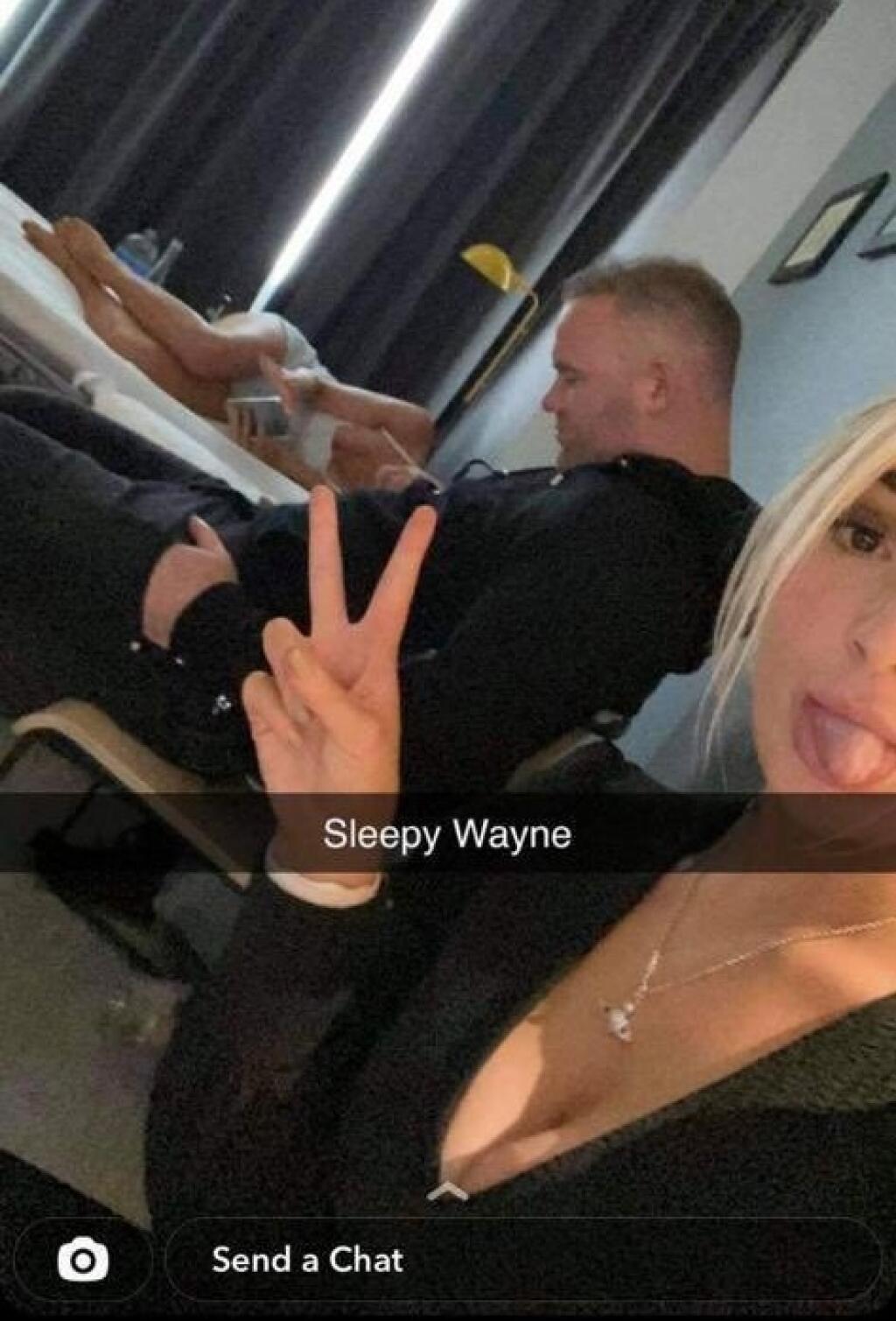 Takéto zábery s Rooneym sa objavili na sociálnych sieťach.