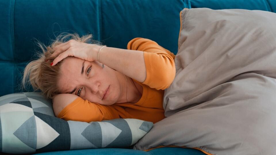 Neustále krátky spánok môže podľa výskumu priniesť depresívne stavy.
