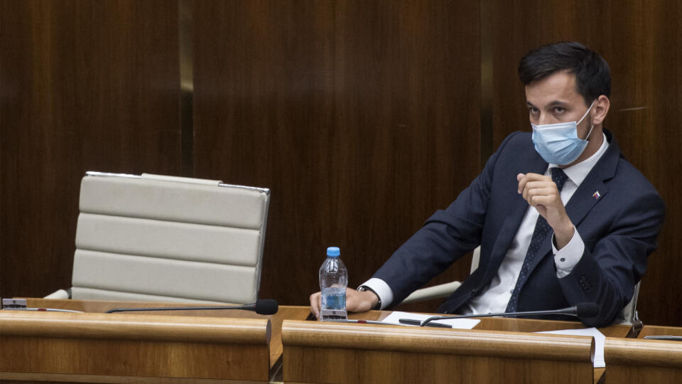 Na snímke podpredseda parlamentu SR Juraj Šeliga (Za Ľudí) počas 9. schôdze NR SR 7. júla 2020 v Bratislave. FOTO TASR - Martin Baumann