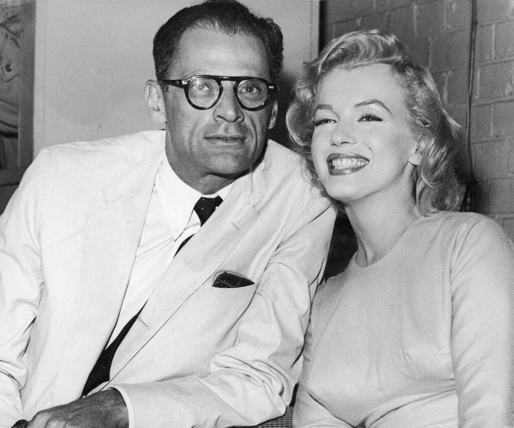 Marilyn bola trikrát vydatá, rovnako ako Kim Kardashian. Jej tretím manželom bol americký dramaturg Arthur Miller.