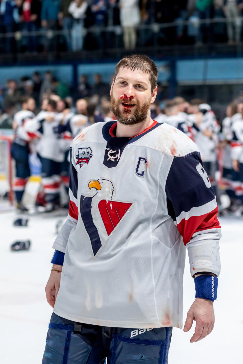 Hokejisti HC Slovan Bratislava zvíťazili v šiestom zápase finále Kaufland play off Tipos extraligy 2021/2022 a získali titul majstra SR. Šiesty zápas vyhrali s HK Nitra 5:2 a celú sériu 4:2 na zápasy. Na snímke je kapitán HC Slovan Michal Sersen.