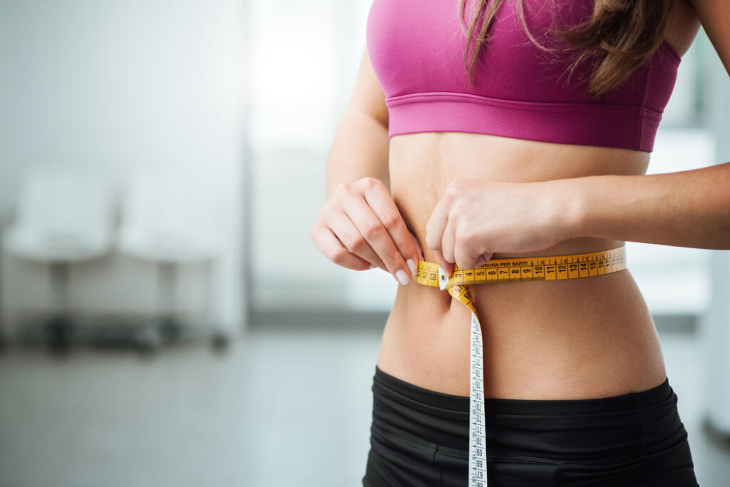 Aj vy by ste sa najradšej ihneď zbavili nadbytočných kilogramov? Ak však zhodíte päť a viac kilogramov bez toho, aby ste zmenili jedálny lístok a pohybové aktivity, môže to signalizovať problém. Často to môže spôsobovať stres či štítna žľaza, ale rovnako to môže súvisieť s rakovinou pankreasu, žalúdka alebo pľúc.