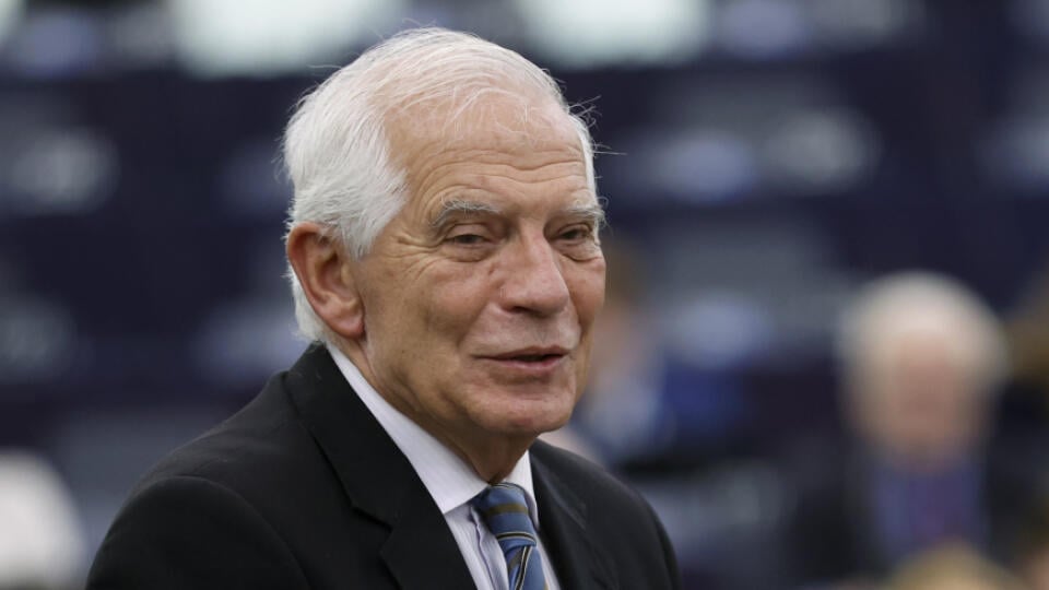 JB 18 Štrasburg - Šéf zahraničnej politiky EÚ Josep Borrell počas prejavu v rámci stretnutia komisie o ruskej eskalácii vojnovej agresie na Ukrajine na plenárnom zasadnutí Európskeho parlamentu v Štrasburgu 5. októbra 2022. FOTO TASR/AP
European Union foreign policy chief Josep Borrell speaks during a commission on Russia's escalation of its war of aggression against Ukraine, at the European Parliament, Wednesday, Oct. 5, 2022, in Strasbourg, eastern France. (AP Photo/Jean-Francois Badias)