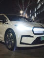 Test I Škoda Enyaq iV 80x Sportline je praktický a rýchly elektromobil, ku RS nemá ďaleko