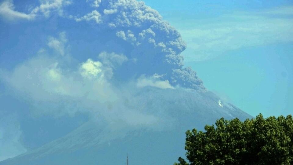Sopka San Cristobal vyhnala z domovov 3000 ľudí.