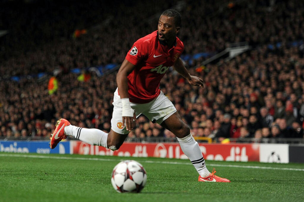 Evra pôsobil v Manchestri United od roku 2006 do roku 2014 a za ten čas odohral 273 zápasov a strelil sedem gólov.