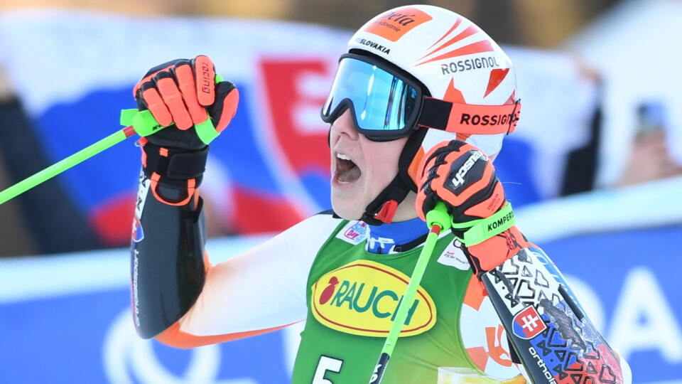 Slovenská lyžiarka Petra Vlhová obsadila v utorňajšom obrovskom slalome Svetového pohára 2. miesto. V rakúskom Semmeringu triumfovala s náskokom 13 stotín Američanka Mikaela Shiffrinová.