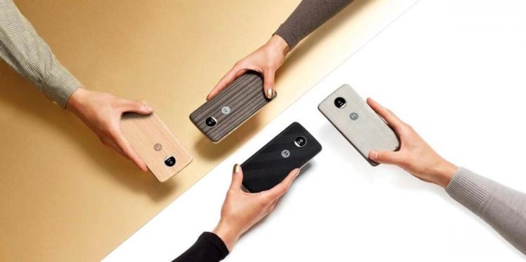 Porovnávací test: Lenovo Moto Z proti Sony Xperia XZ