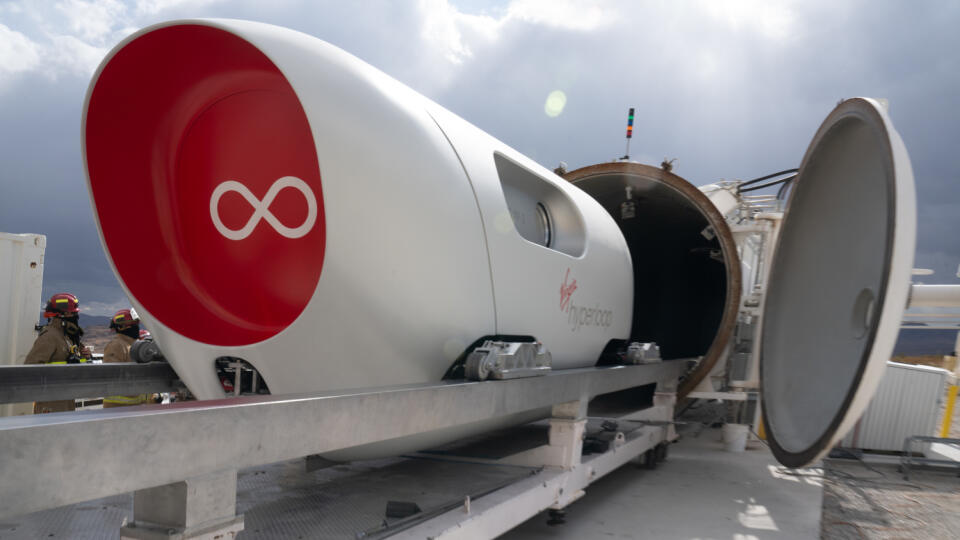 Na Slovensku projekt ultrarýchleho Hyperloopu krachol, v USA už majú za sebou prvú testovaciu jazdu.