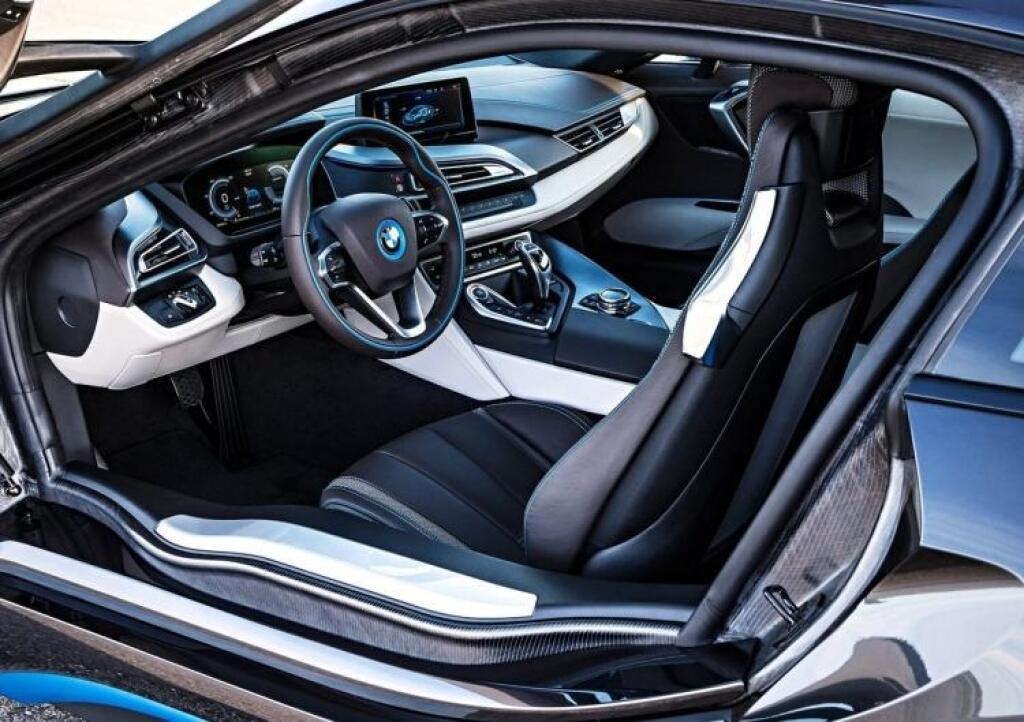 Test BMW i8: Adrenalínové laboratórium na galuskách