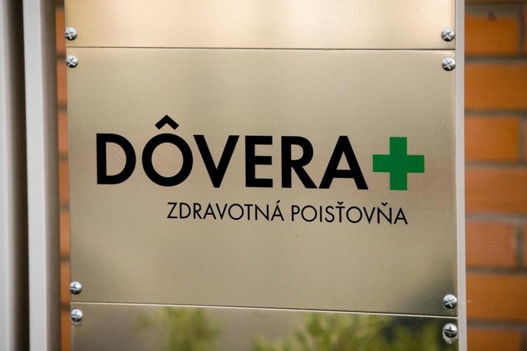 Majitelia poisťovní sa súdia o takmer miliardu