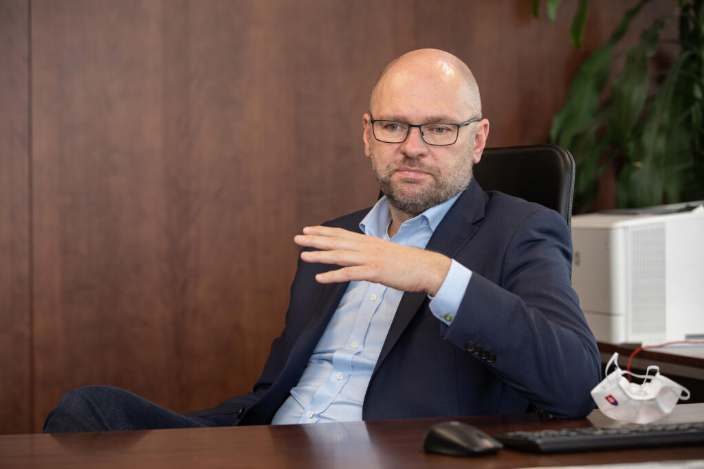 Na fotkách je minister hospodárstva a predseda strany SaS Richard Sulík.