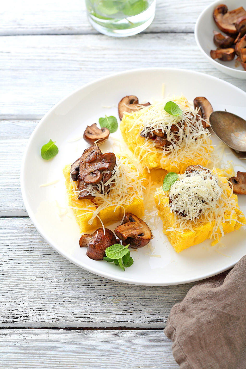 Polenta je prirodzene bez lepku,
preto je vhodná aj pre celiatikov.
