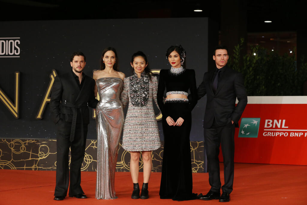 Herečka Angelina Jolie na premiére filmu Eternals v Ríme.