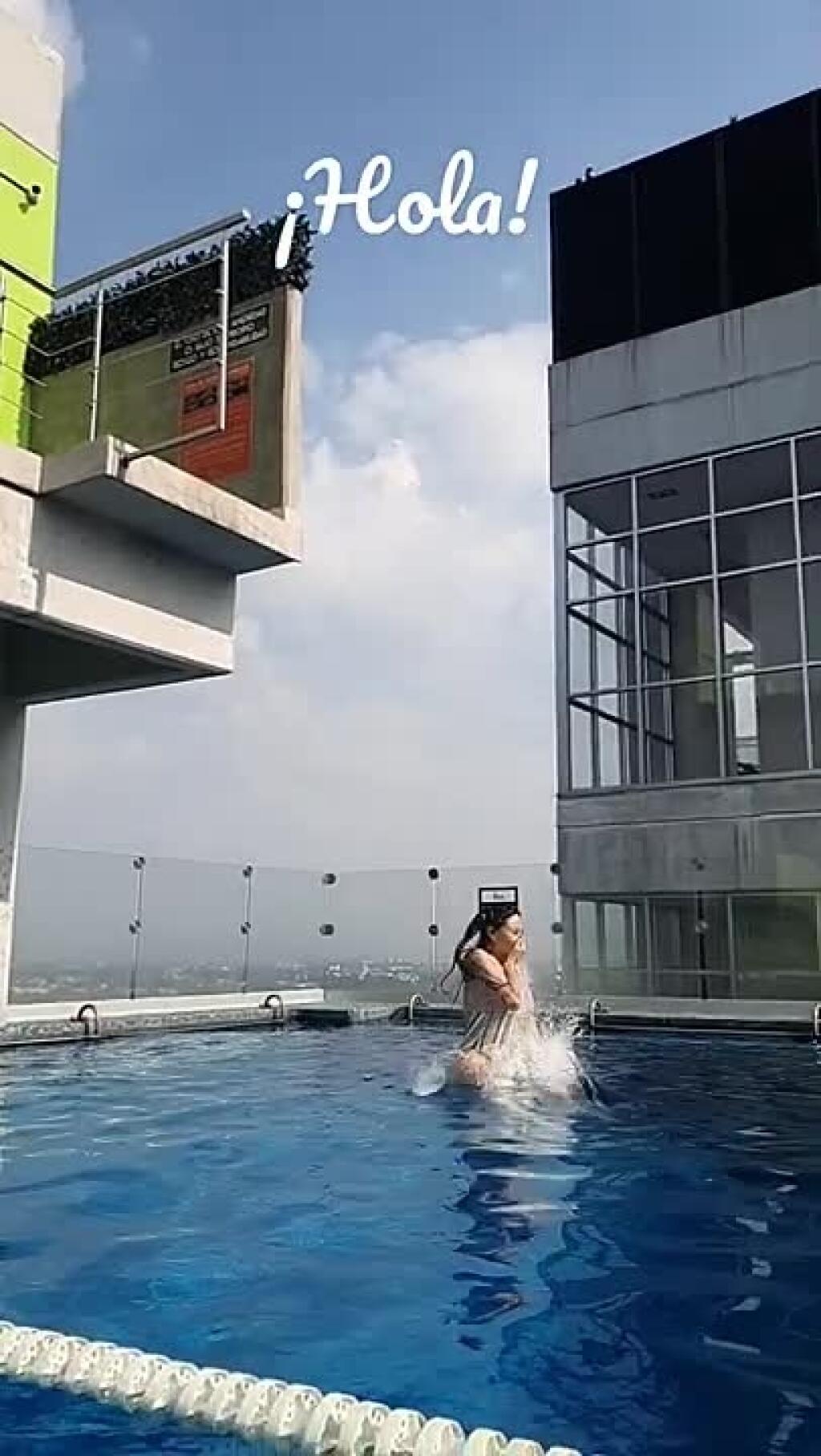 FOTO Známu moderátorku preslávilo domáce porno: Teraz sa odhaľuje znova a fanúšikovia šalejú