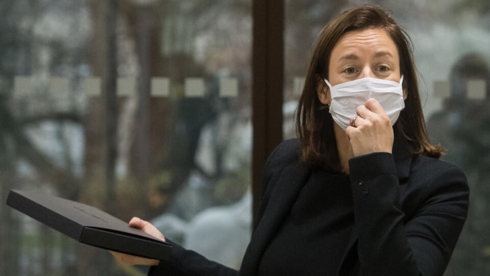Na snímke ministerka kultúry SR Natália Milanová odchádza po mimoriadnom 56. zasadnutí vlády SR 4. decemra 2020 v Bratislave. FOTO TASR - Martin Baumann