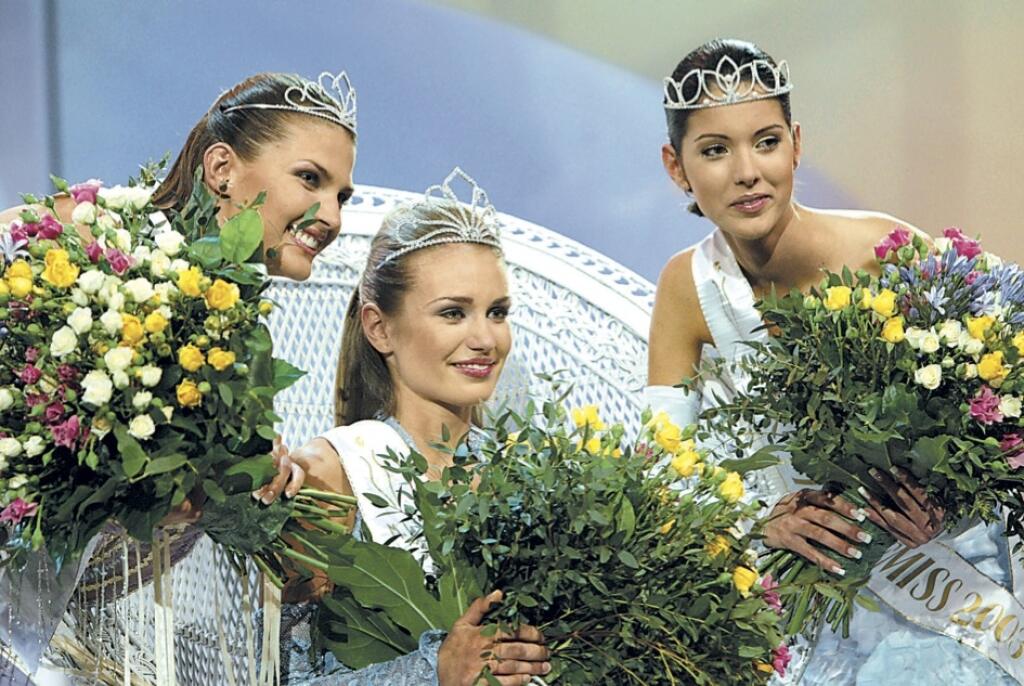 Miss Slovensko 2003, zľava Mirka Luberdová, Adriana Pospíšilová, Simona Slobodníková, dnes Brnová