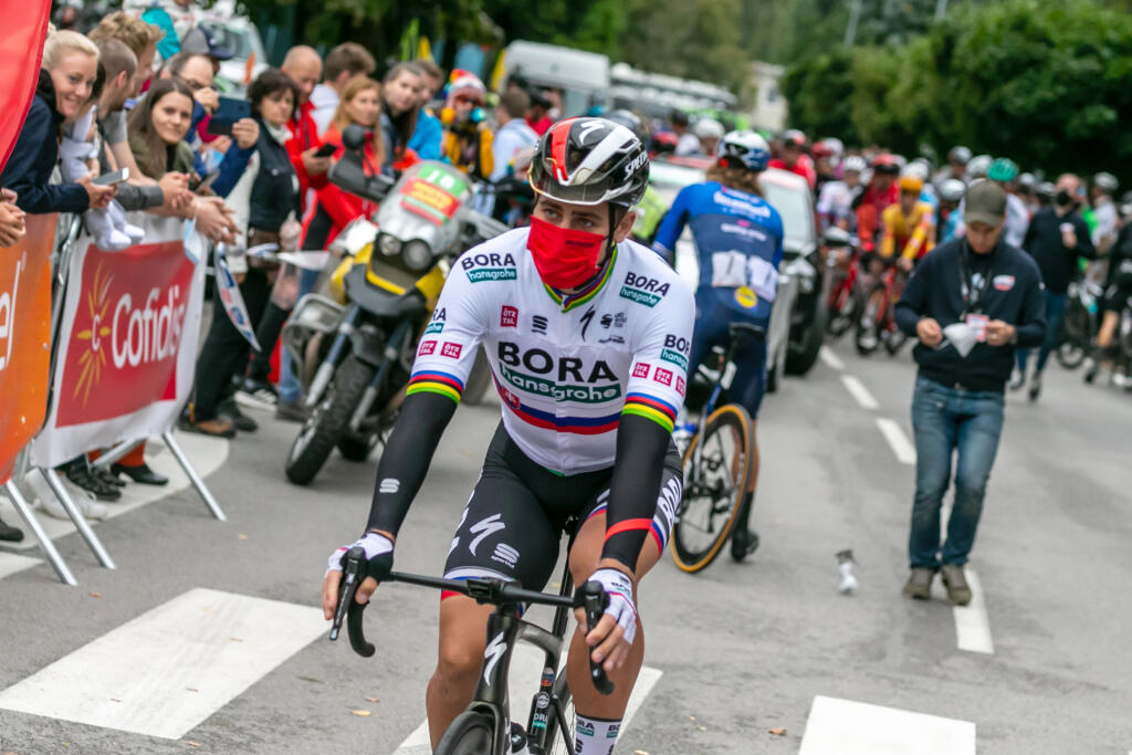Na snímke je Peter Sagan počas štartu tretej etapy cyklistických pretekov Okolo Slovenska v Dolnom Kubíne.