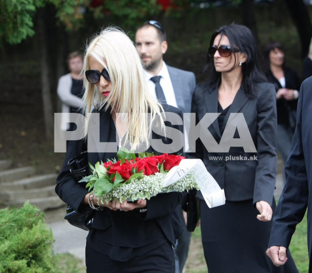 Posledná rozlúčka s hokejistom Miroslavom Hlinkom.