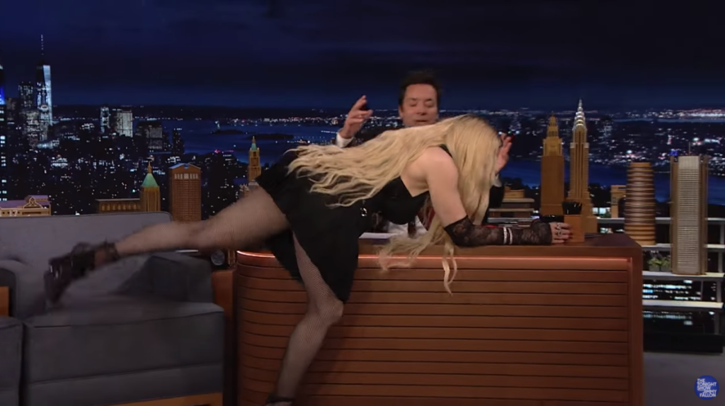 Madonna sa v talk show poriadne odviazala.