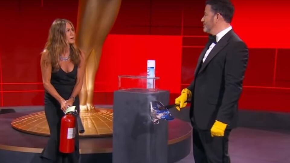 Jennifer Aniston Saves the Emmys!