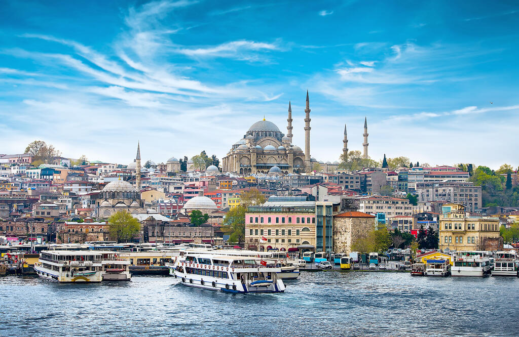 Istanbul v Turecku je multikultúrne mesto a preto ho milujete.