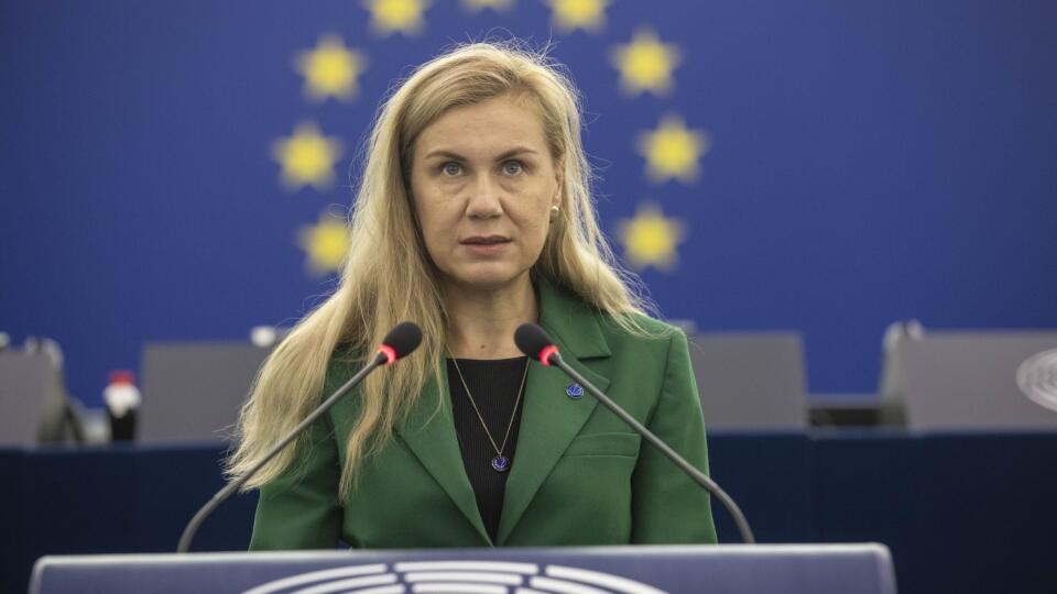 WA 30 Štrasburg - Eurokomisárka pre energetiku Kadri Simsonová vystupuje počas plenárneho zasadnutia Európskeho parlamentu v Štrasburgu v stredu 6. októbra 2021. FOTO TASR/AP
European Commissioner for Energy Kadri Simson delivers her speech about European solutions of the rise of energy prices for businesses and consumers and consumers at the European Parliament in Strasbourg eastern France, Wednesday, Oct. 7, 2021. (AP Photo/Jean-Francois Badias, Pool)