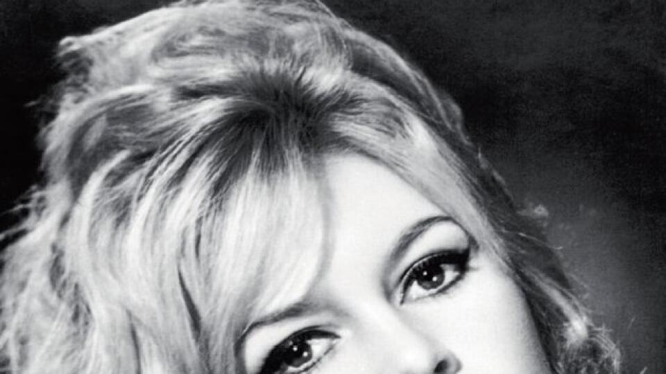 Krásne našpúlené pery Brigitte Bardot sa stali