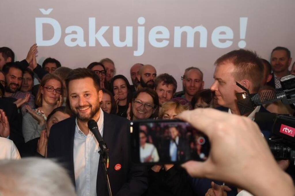 Hlina s Kollárom sa predbiehajú v chválení výsledkami, Sulík obviňuje OĽaNO