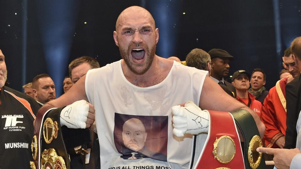 Boxer Tyson Fury si tentoraz podal svetového šampióna Andyho Ruiza. Odkázal mu, že by ho porazil jednou rukou.