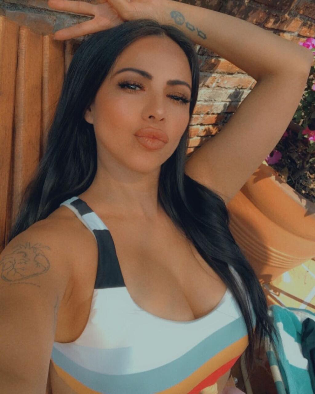 Jimena Sanchezová stíha aj fotiť provokatívne zábery pre svojich fanúšikov.